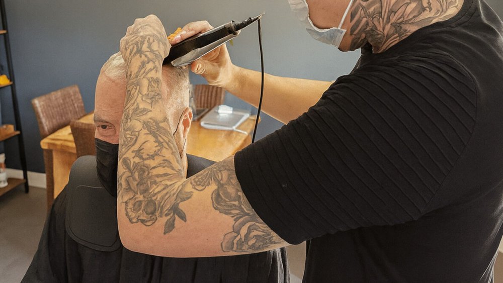 shaving before putting on a hair system.jpg